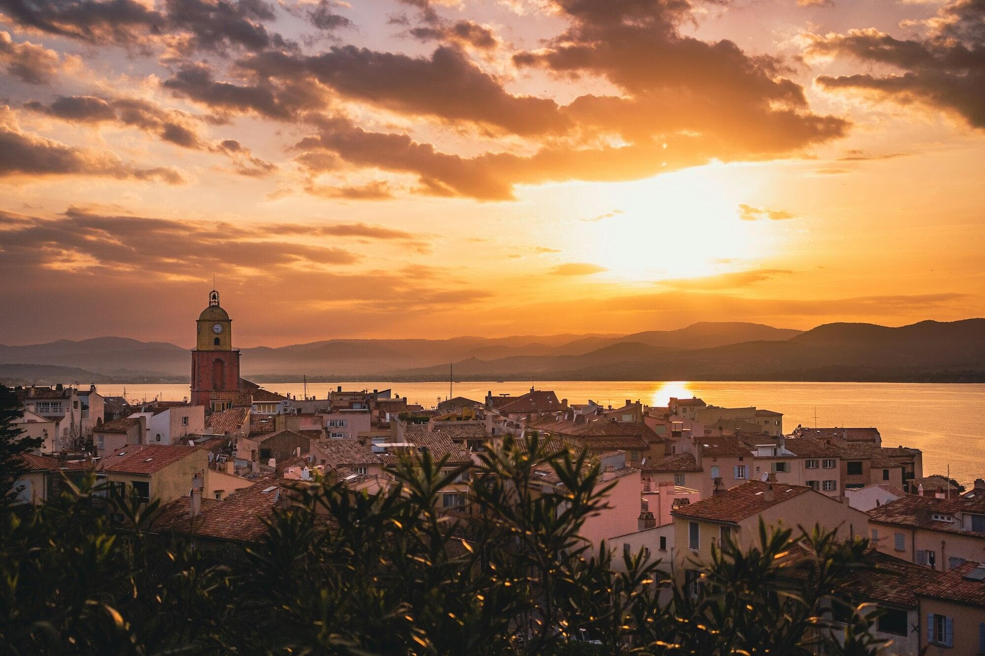 Port de Saint-Tropez au crépuscule